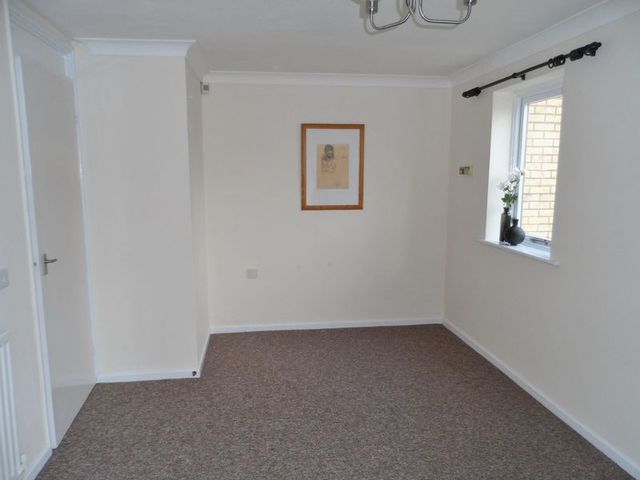  Image of 1 Bedroom Flat to rent at Hawkmoor Gardens  Birmingham, B38 9QA