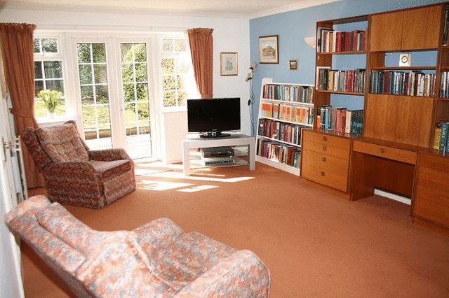  Image of 4 Bedroom Detached for sale at Heathfields Way  Shaftesbury, SP7 9JZ