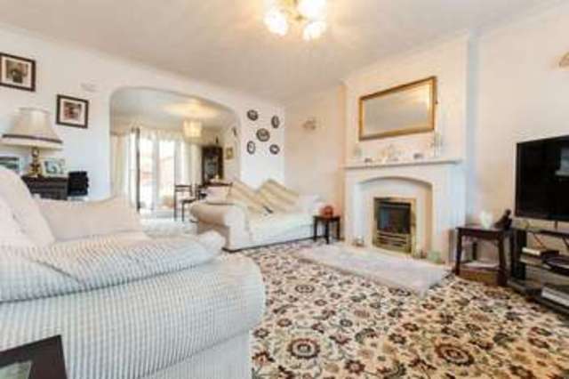  Image of 3 Bedroom Semi-Detached for sale at Hedgemead  Wigan, WN6 7EL