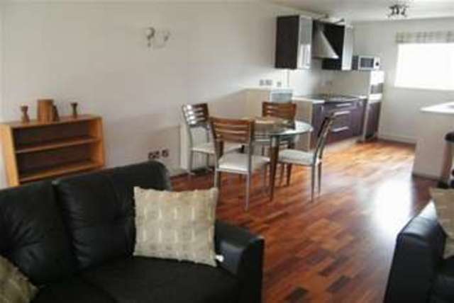  Image of 1 Bedroom Flat to rent at Cardiff, CF10 4EG
