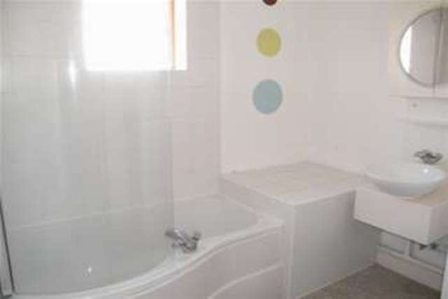  Image of 1 Bedroom Flat to rent at Cardiff, CF10 4EG