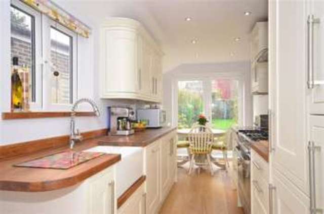  Image of 3 Bedroom Semi-Detached for sale at Horsham West Sussex Horsham, RH13 5LU