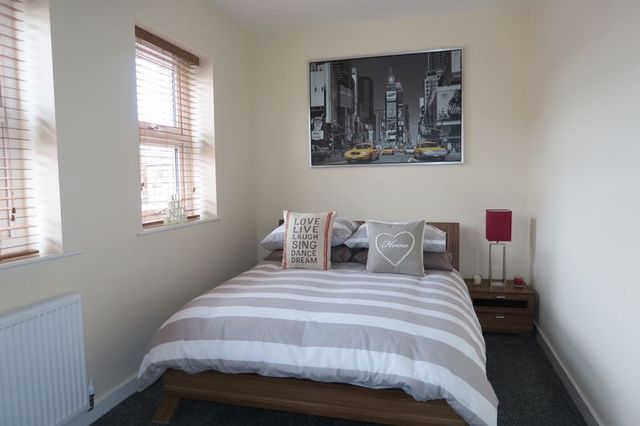 Image of 2 Bedroom Flat for sale at Hope Street Morley Leeds, LS27 8HA