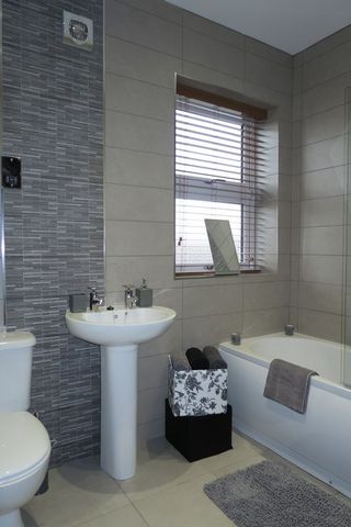  Image of 2 Bedroom Flat for sale at Hope Street Morley Leeds, LS27 8HA