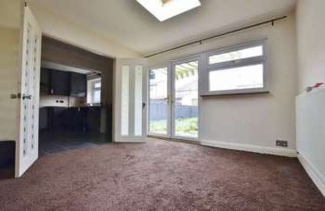  Image of 1 Bedroom Property to rent at Cedar Avenue  Enfield, EN3 7JD