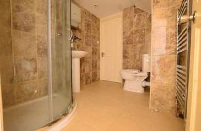 Image of 1 Bedroom Property to rent at Cedar Avenue  Enfield, EN3 7JD