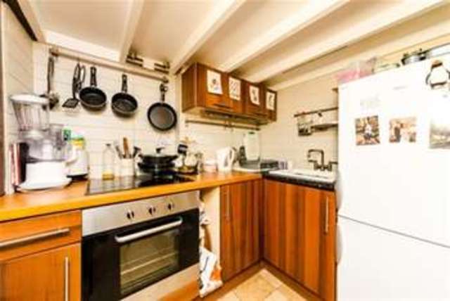  Image of Flat to rent at London, W10 6HE