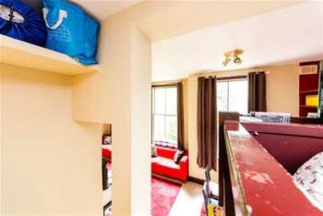  Image of Flat to rent at London, W10 6HE