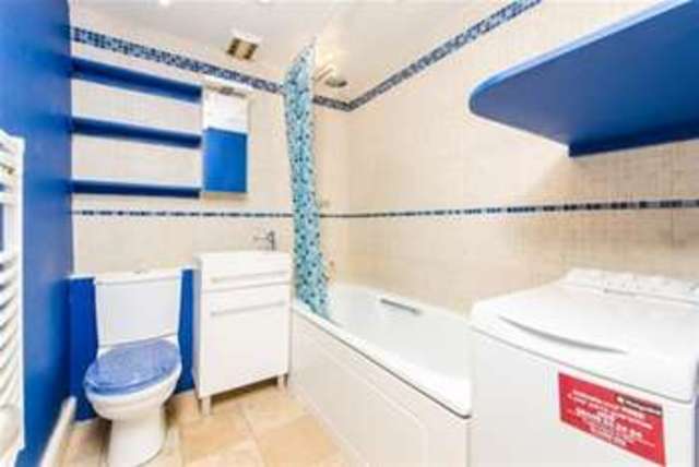  Image of Flat to rent at London, W10 6HE