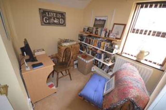  Image of 2 Bedroom Semi-Detached to rent at Lon Cae Ffynnon  Llandeilo, SA19 6DX