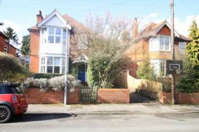  Image of 4 Bedroom Detached for sale at MAIDENHEAD, SL6 4DE
