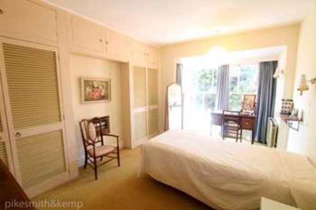  Image of 4 Bedroom Detached for sale at MAIDENHEAD, SL6 4DE