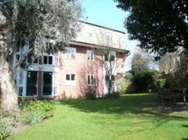  Image of 1 Bedroom Flat for sale at Wetherill Road Muswell Hill Muswell Hill, N10 2SH