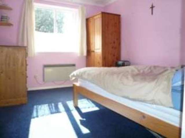  Image of 1 Bedroom Flat for sale at Wetherill Road Muswell Hill Muswell Hill, N10 2SH