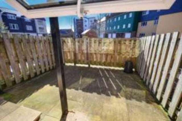  Image of 2 Bedroom Flat for sale at Portsmouth Road Milford Milford, GU8 5HJ
