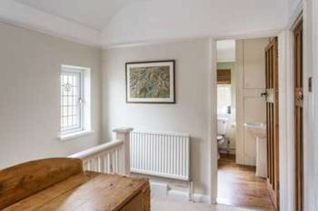  Image of 5 Bedroom Detached to rent at Mitchley View  South Croydon, CR2 9HQ