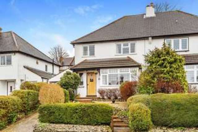  Image of 5 Bedroom Detached to rent at Mitchley View  South Croydon, CR2 9HQ