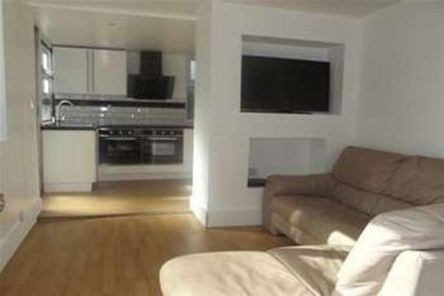  Image of 6 Bedroom Detached to rent at Canterbury, CT1 1NJ