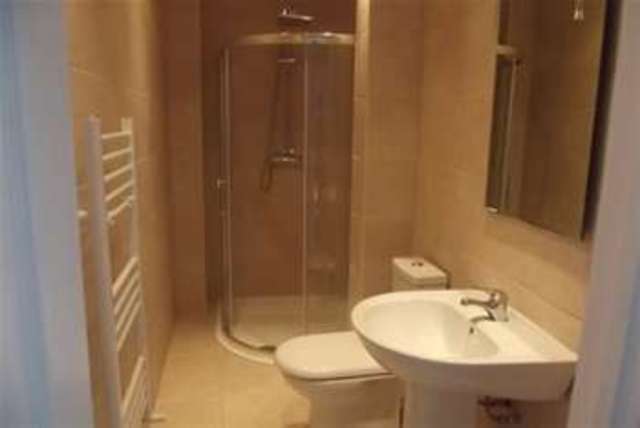  Image of 6 Bedroom Detached to rent at Canterbury, CT1 1NJ