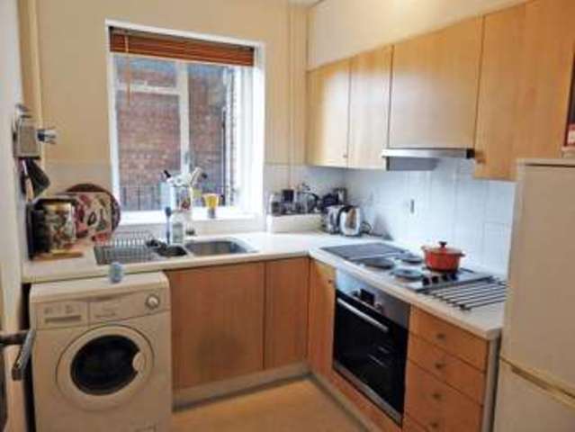  Image of 1 Bedroom Flat to rent at Mount View Road  Stroud Green, N4 4JL
