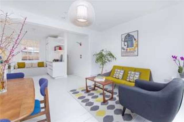  Image of 2 Bedroom Maisonette for sale at Islington London Essex Road, N1 7BJ