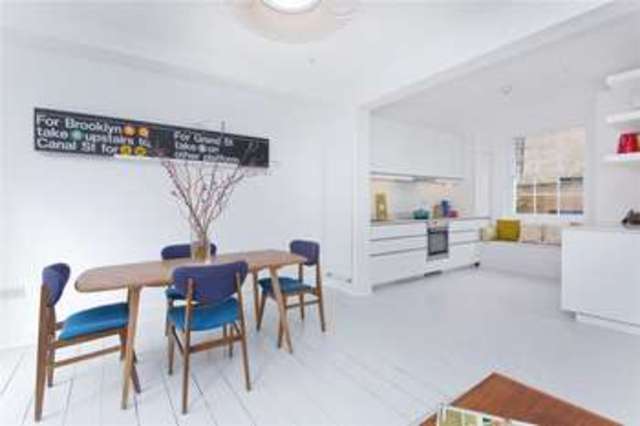  Image of 2 Bedroom Maisonette for sale at Islington London Essex Road, N1 7BJ