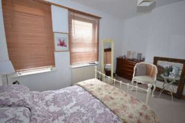  Image of 2 Bedroom End of Terrace for sale at Walton Wakefield West Yorkshire, WF2 6NJ