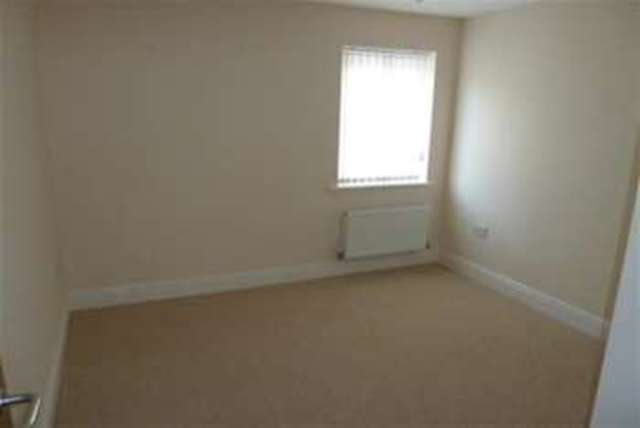  Image of 2 Bedroom Flat to rent at Nottingham, NG4 2QS