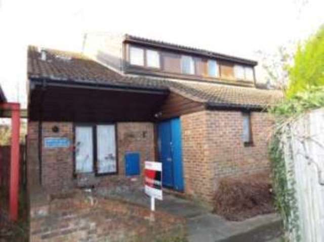  Image of 3 Bedroom Terraced for sale at Pitsea Basildon Bowers Gifford, SS13 1AD