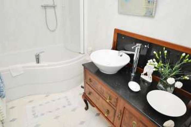  Image of 4 Bedroom Detached for sale at Poole, BH15 1QA