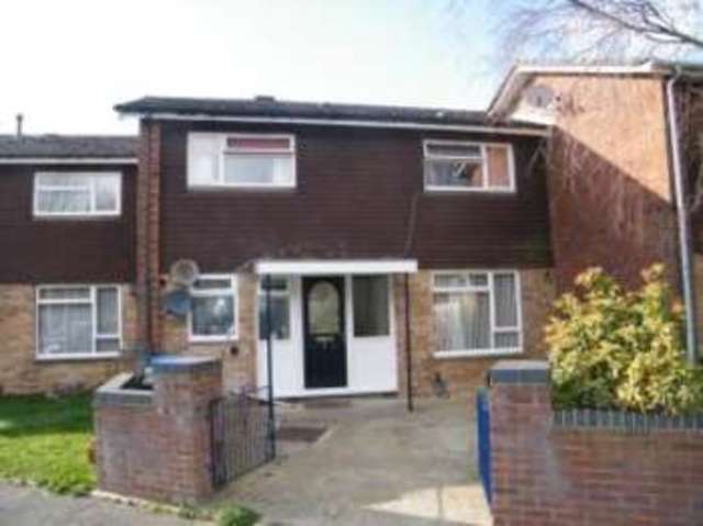 Image of 3 Bedroom Terraced for sale at Poole Dorset Upton, BH16 5DB