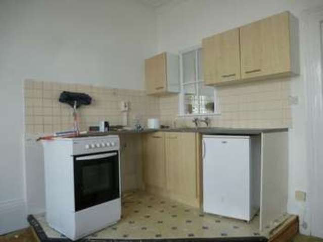  Image of 1 Bedroom Flat to rent at Queens Road  Brighton, BN1 3XB