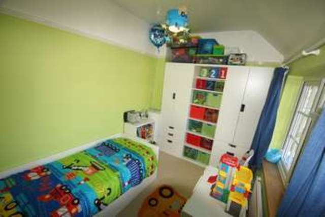  Image of 4 Bedroom Semi-Detached for sale at Beckenham, BR3 4AR