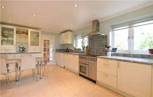  Image of 5 Bedroom Detached for sale at Fowlmere, SG8 7TF