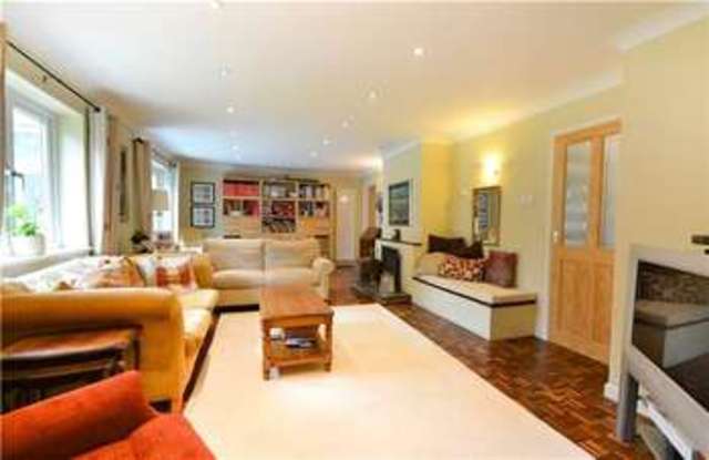  Image of 5 Bedroom Detached for sale at Fowlmere, SG8 7TF