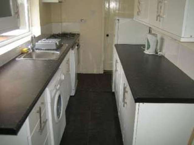  Image of 3 Bedroom House Share to rent at Selly Oak Bristol Selly Oak, B29 6EF