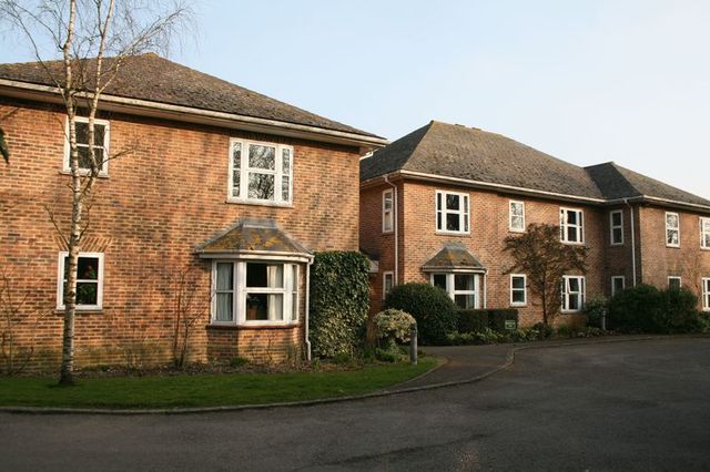  Image of 2 Bedroom Flat for sale at Sedgehill Shaftesbury, SP7 9JR