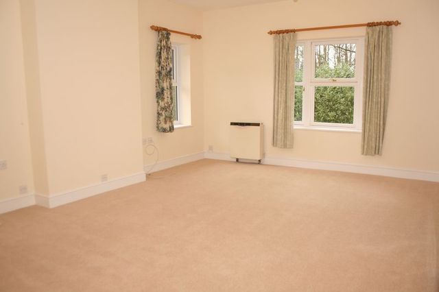  Image of 2 Bedroom Flat for sale at Sedgehill Shaftesbury, SP7 9JR