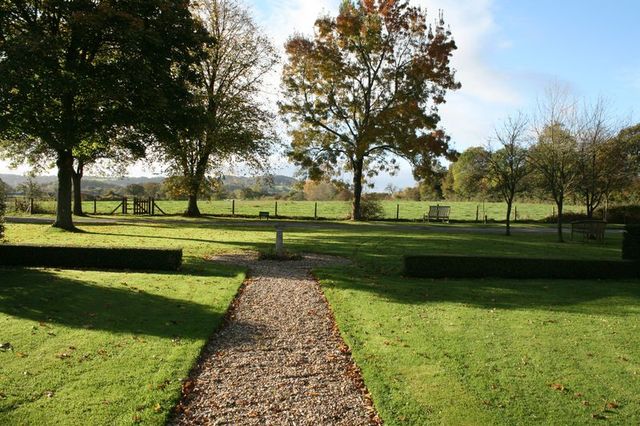  Image of 2 Bedroom Flat for sale at Sedgehill Shaftesbury, SP7 9JR
