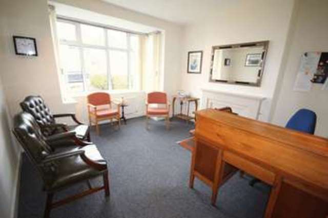  Image of 3 Bedroom Semi-Detached to rent at Southmead Road Westbury-On-Trym Bristol, BS10 5DR