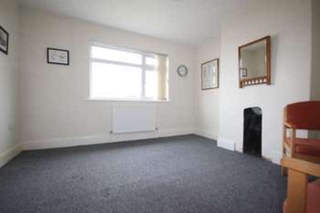  Image of 3 Bedroom Semi-Detached to rent at Southmead Road Westbury-On-Trym Bristol, BS10 5DR