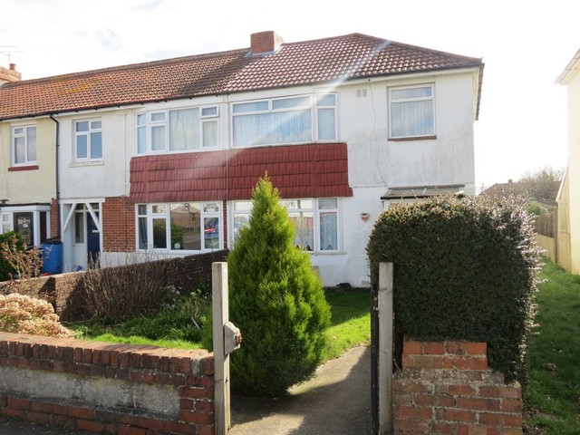  Image of 3 Bedroom End of Terrace for sale at St Annes Grove  Fareham, PO14 1JL