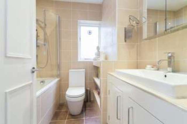  Image of 2 Bedroom Flat for sale at Notting Hill London Notting Hill, W11 1DB