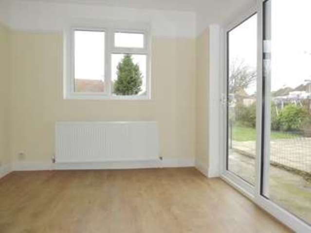 Image of 3 Bedroom Terraced for sale at Tolworth Surrey Tolworth, KT6 7SZ