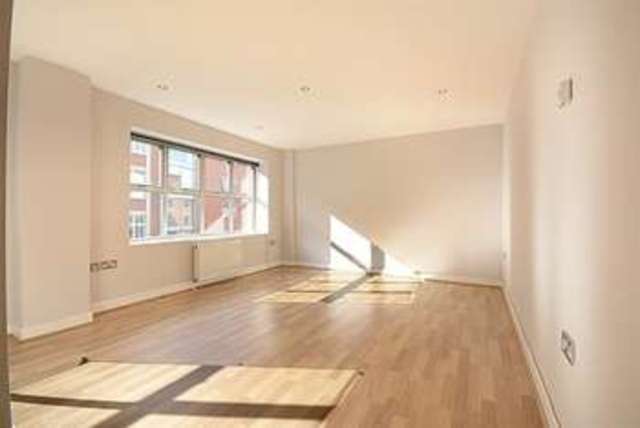  Image of 2 Bedroom Flat for sale at London Bridge, SE1 3LZ