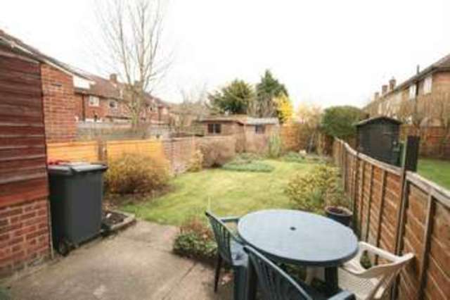  Image of 2 Bedroom Terraced to rent at Langley, SL3 8RW