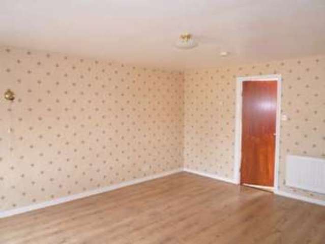  Image of 3 Bedroom Detached to rent at Kingsley Walk  Tring, HP23 5DN