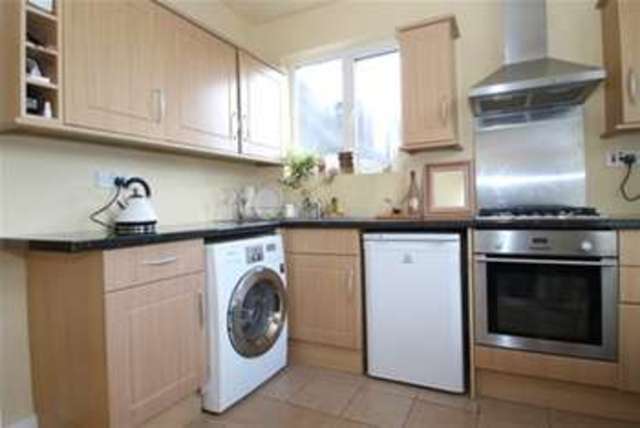  Image of 2 Bedroom Flat to rent at London, SE6 1LG