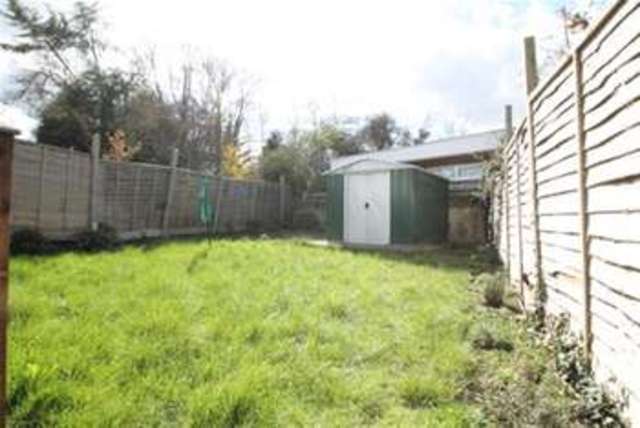  Image of 2 Bedroom Flat to rent at London, SE6 1LG