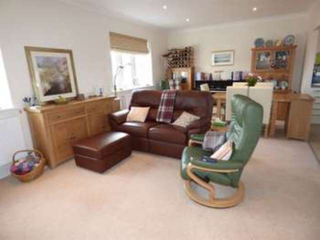  Image of 2 Bedroom Flat to rent at Blackberry Gardens Wokingham Wokingham, RG41 5RN